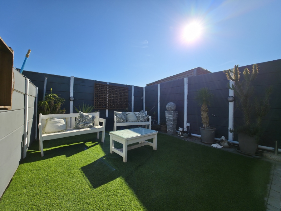 3 Bedroom Property for Sale in Electric City Western Cape